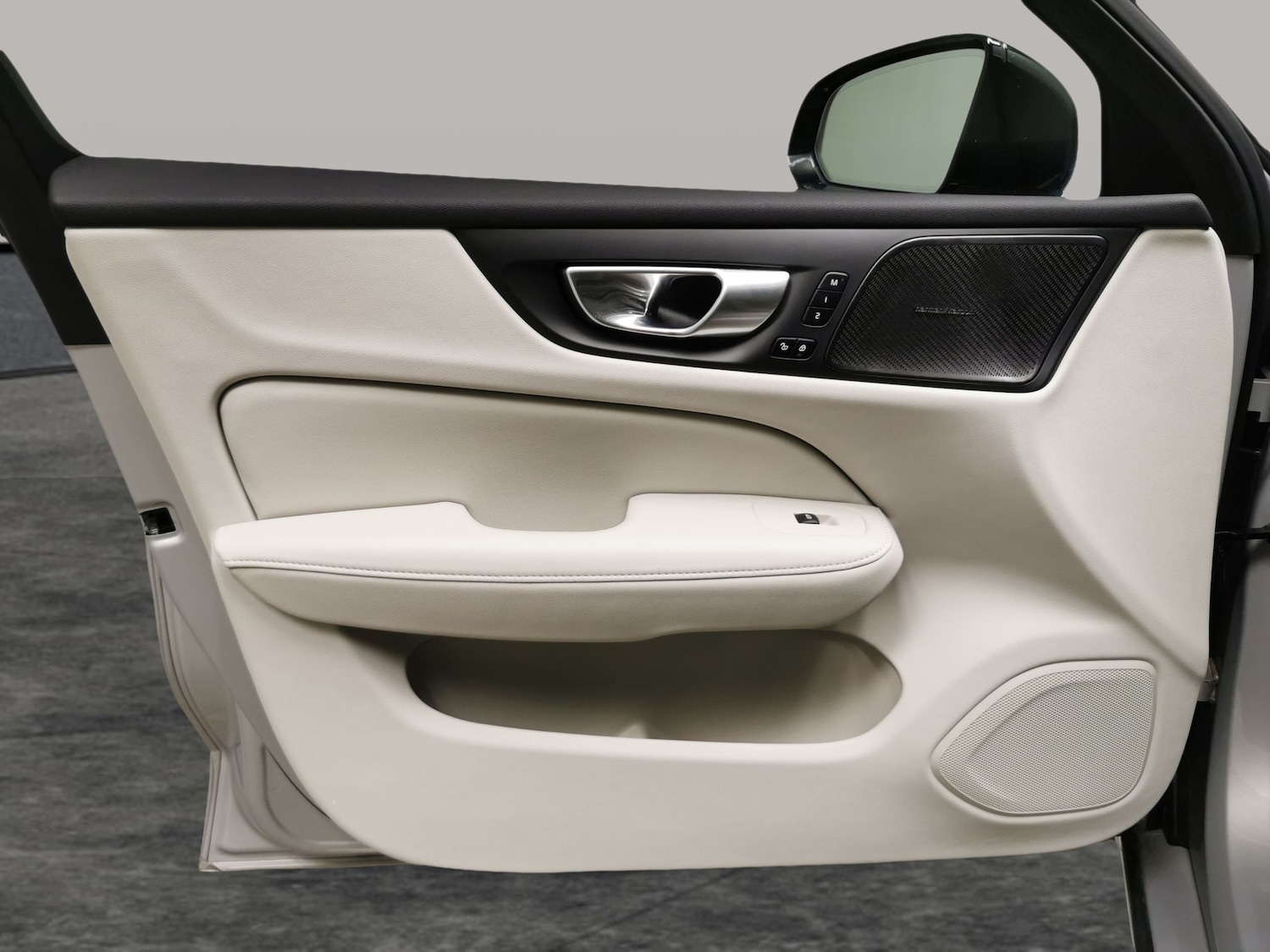 Used Volvo V60 2023 for sale - 76459433: Photo 33