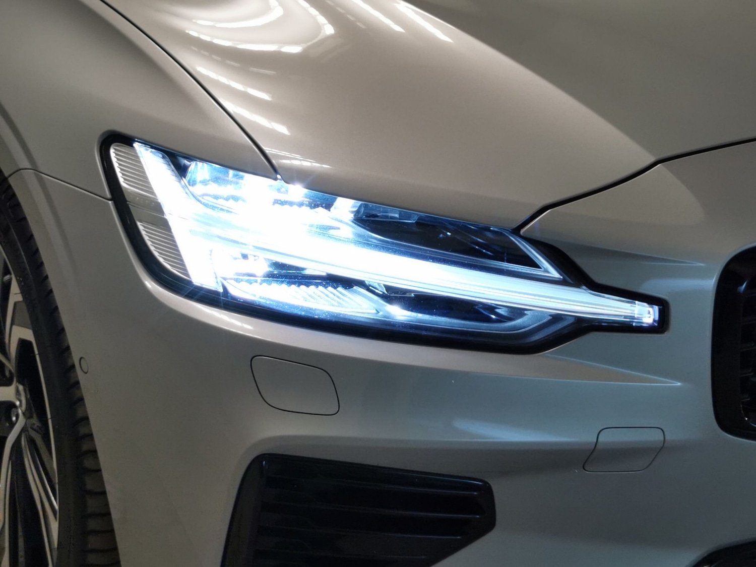 Used Volvo V60 2023 for sale - 76459433: Photo 9