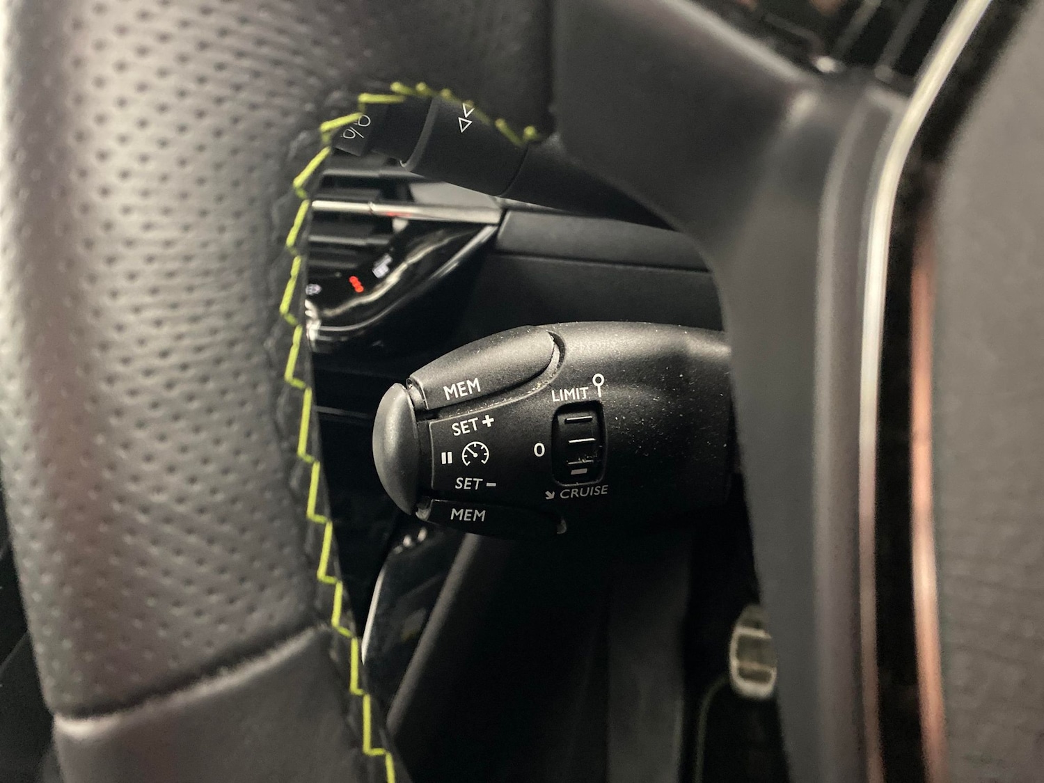 Used Peugeot 2008 2022 for sale - 77918344: Photo 19