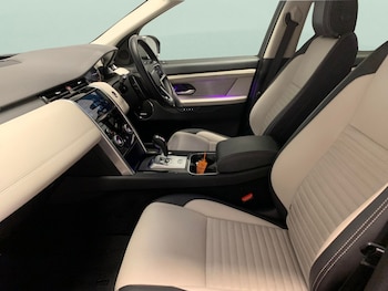 Used Land Rover Discovery Sport 2022 for sale - 79040157: Photo