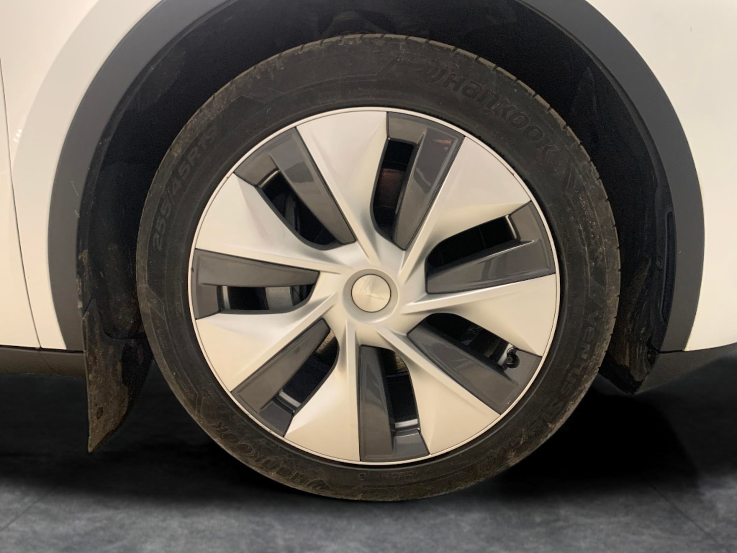 Used Tesla Model Y 2023 for sale - 77951102: Photo 23