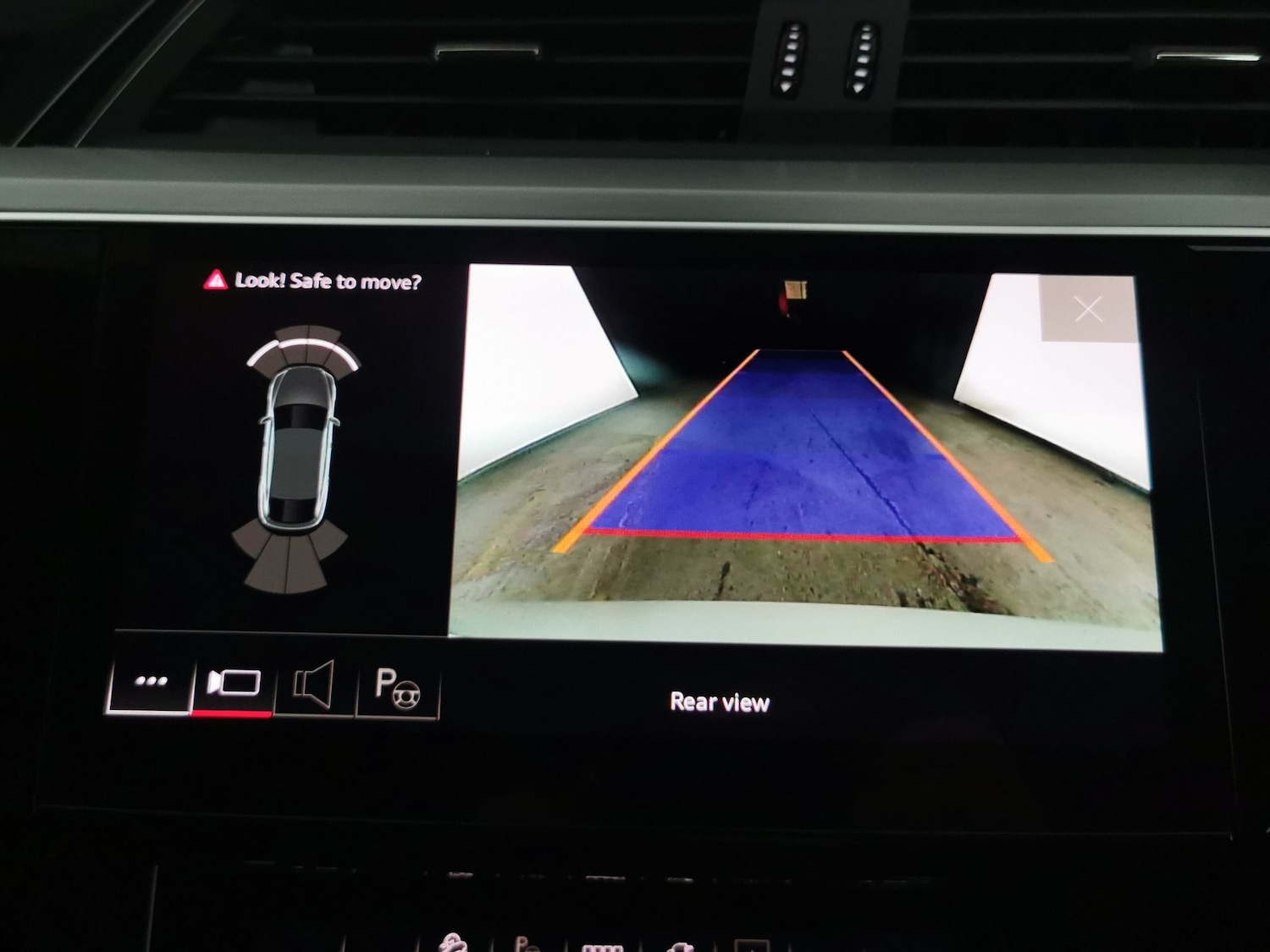 Used Audi e-tron 2022 for sale - 76197029: Photo 8