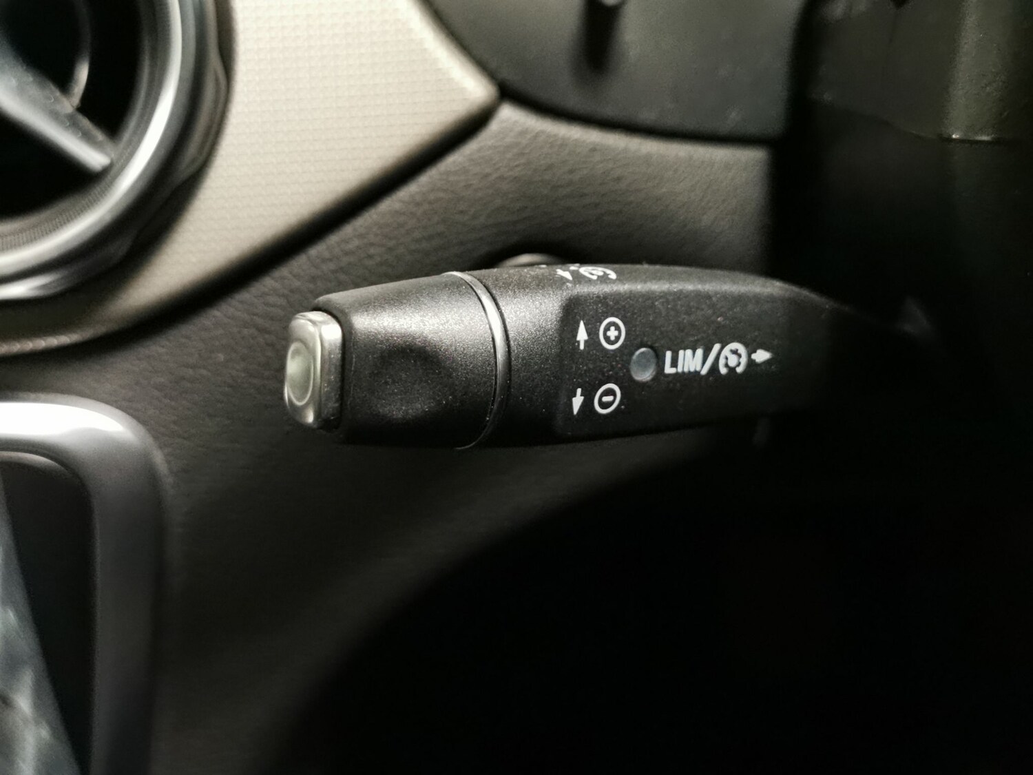 Used Mercedes-Benz GLA 2019 for sale - 76392135: Photo 28