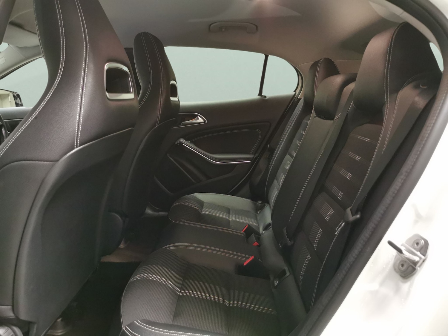 Used Mercedes-Benz GLA 2019 for sale - 76392135: Photo 34