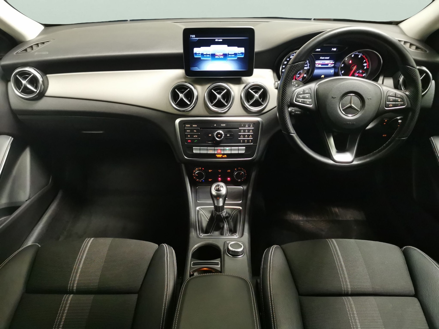 Used Mercedes-Benz GLA 2019 for sale - 76392135: Photo 8