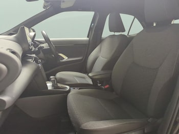 Used Toyota Yaris Cross 2023 for sale - 79381662: Photo