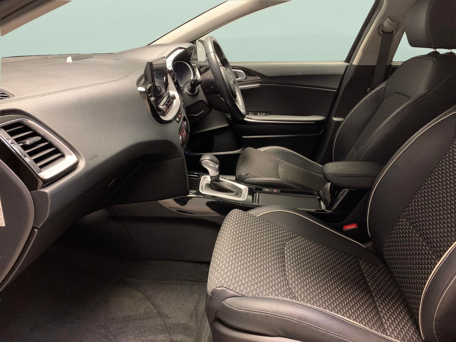 Used Kia XCeed 2021 for sale - 77420769: Photo 4