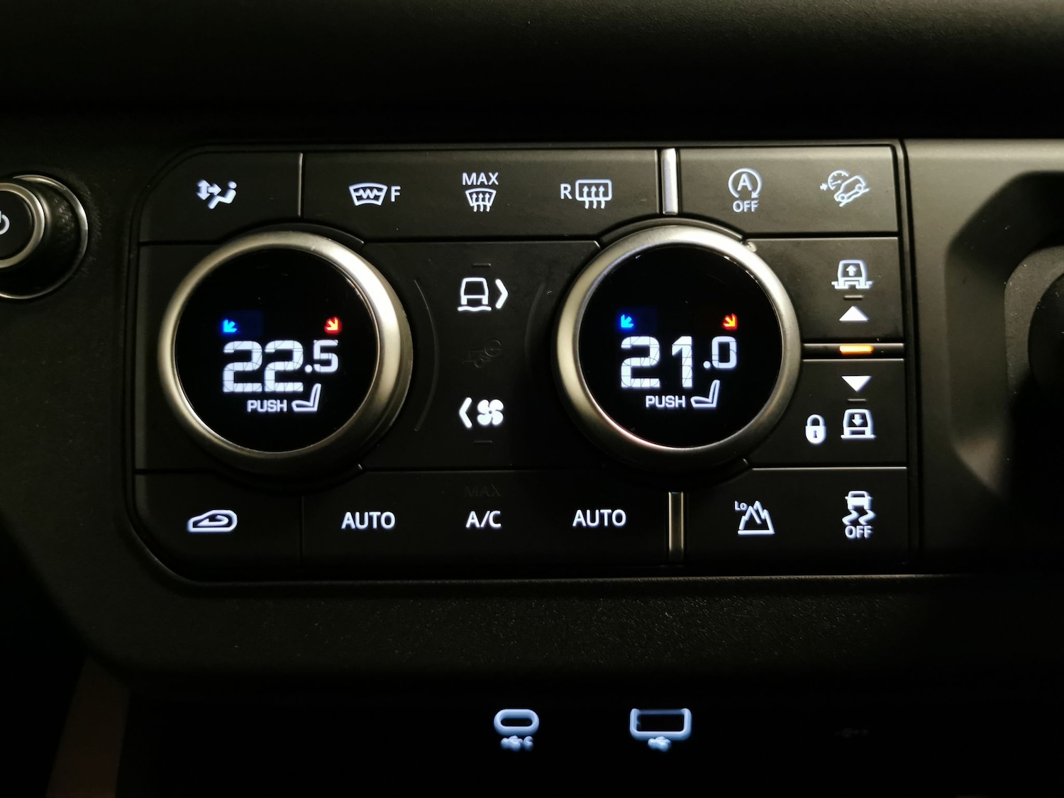 Used Land Rover Defender 2023 for sale - 76577999: Photo 19