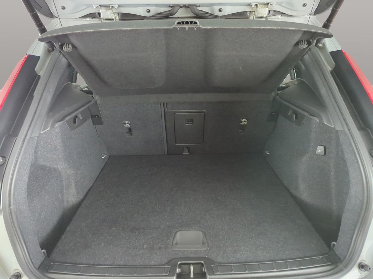 Used Volvo XC40 2024 for sale - 77946783: Photo 32