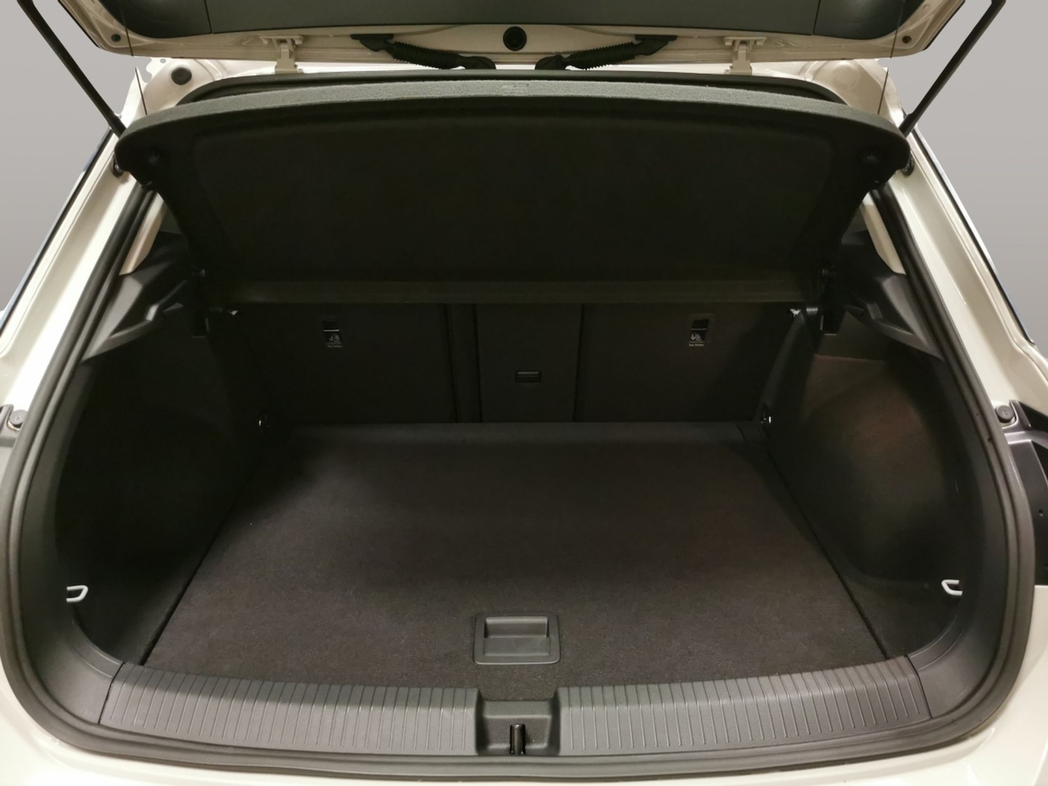 Used Volkswagen T-Roc 2023 for sale - 78109960: Photo 31