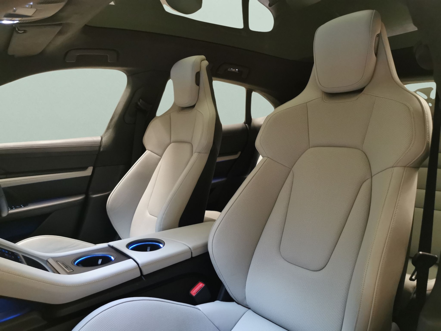 Used Porsche Taycan 2023 for sale - 76818964: Photo 9