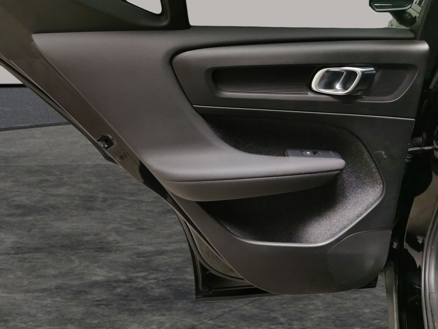 Used Volvo XC40 2023 for sale - 78107878: Photo 31