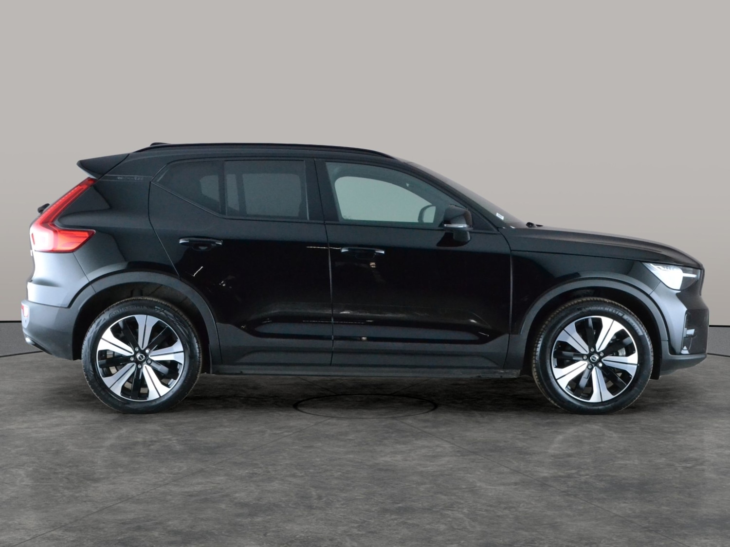 Used Volvo XC40 2023 for sale - 78107878: Photo 9