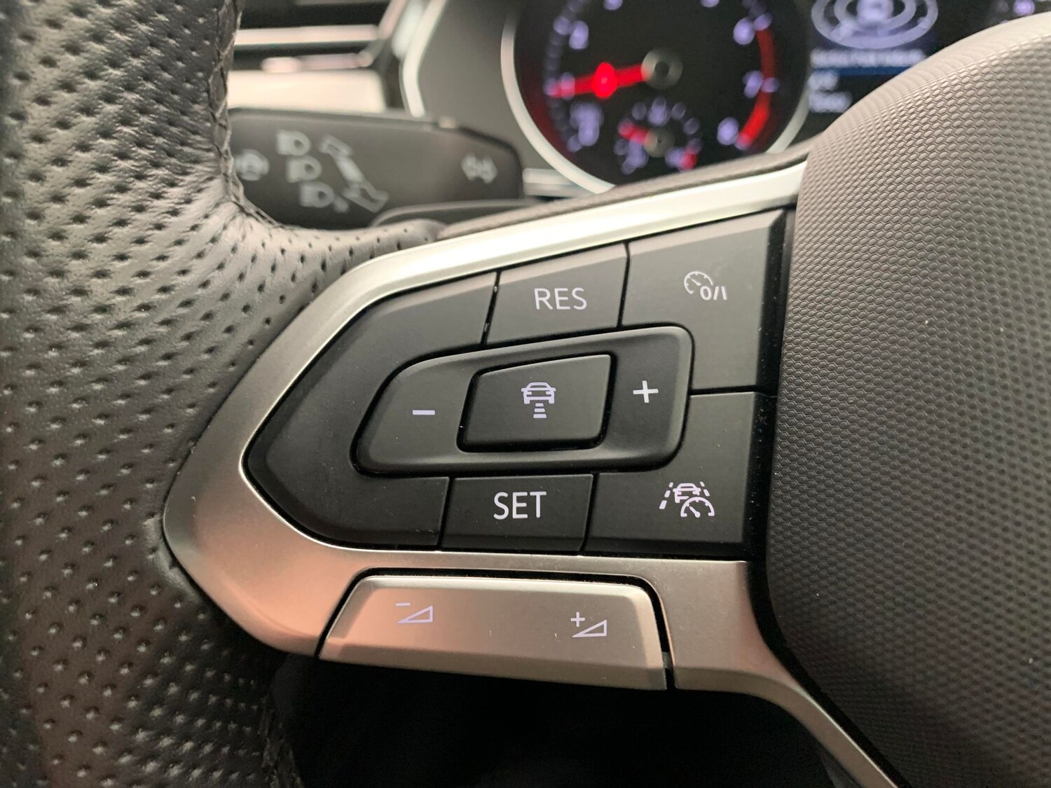 Used Volkswagen Passat 2023 for sale - 77810669: Photo 19