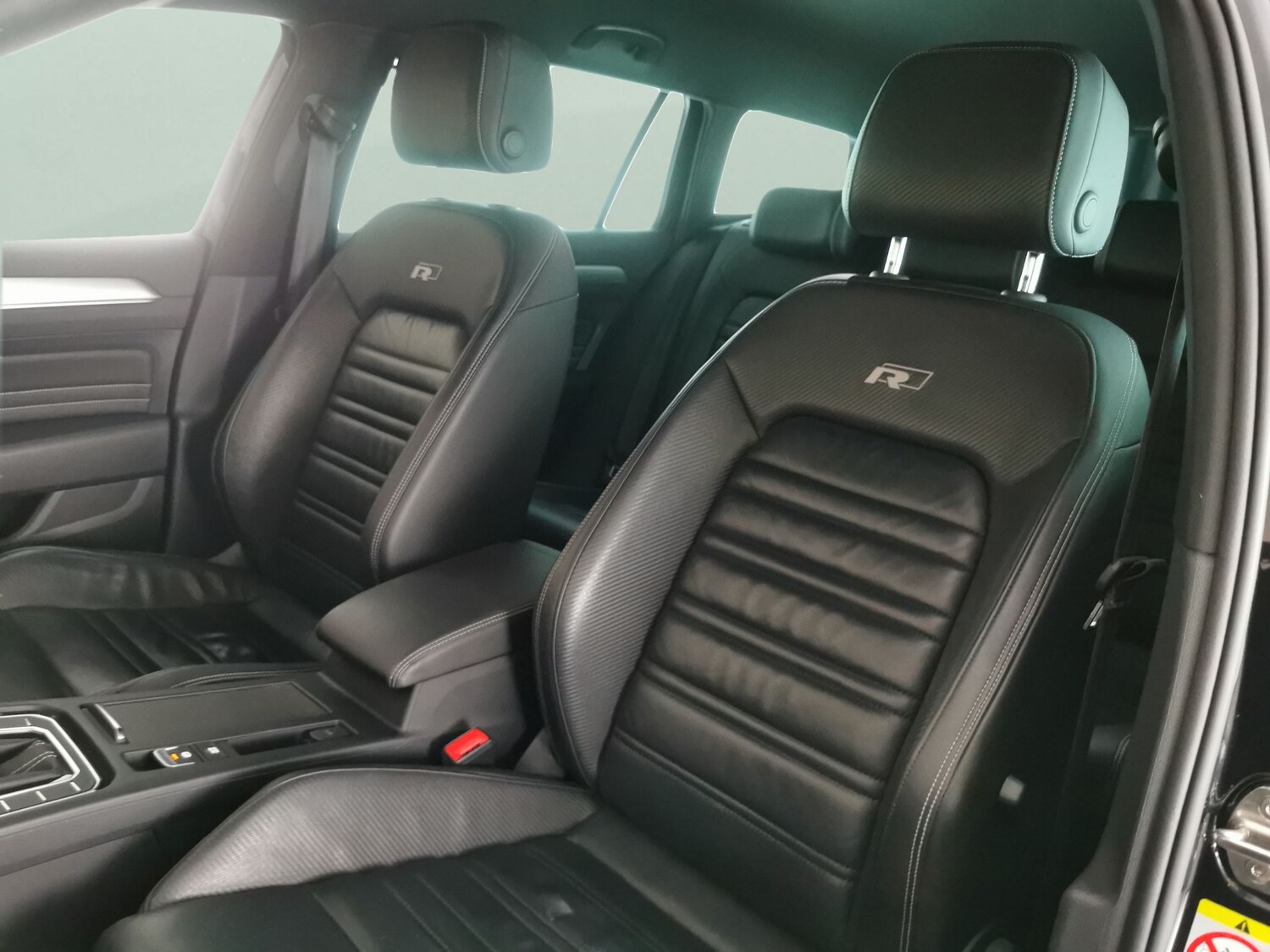 Used Volkswagen Passat 2023 for sale - 77810669: Photo 6