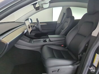 Used Tesla Model Y 2022 for sale - 77732952: Photo