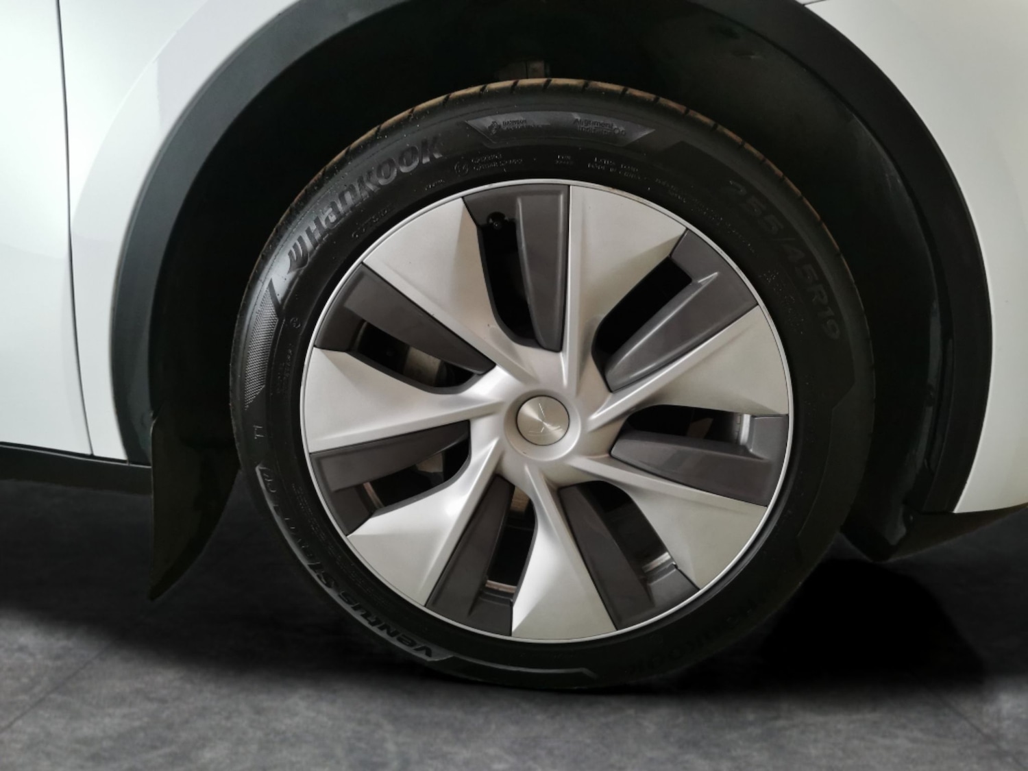 Used Tesla Model Y 2024 for sale - 78079259: Photo 29