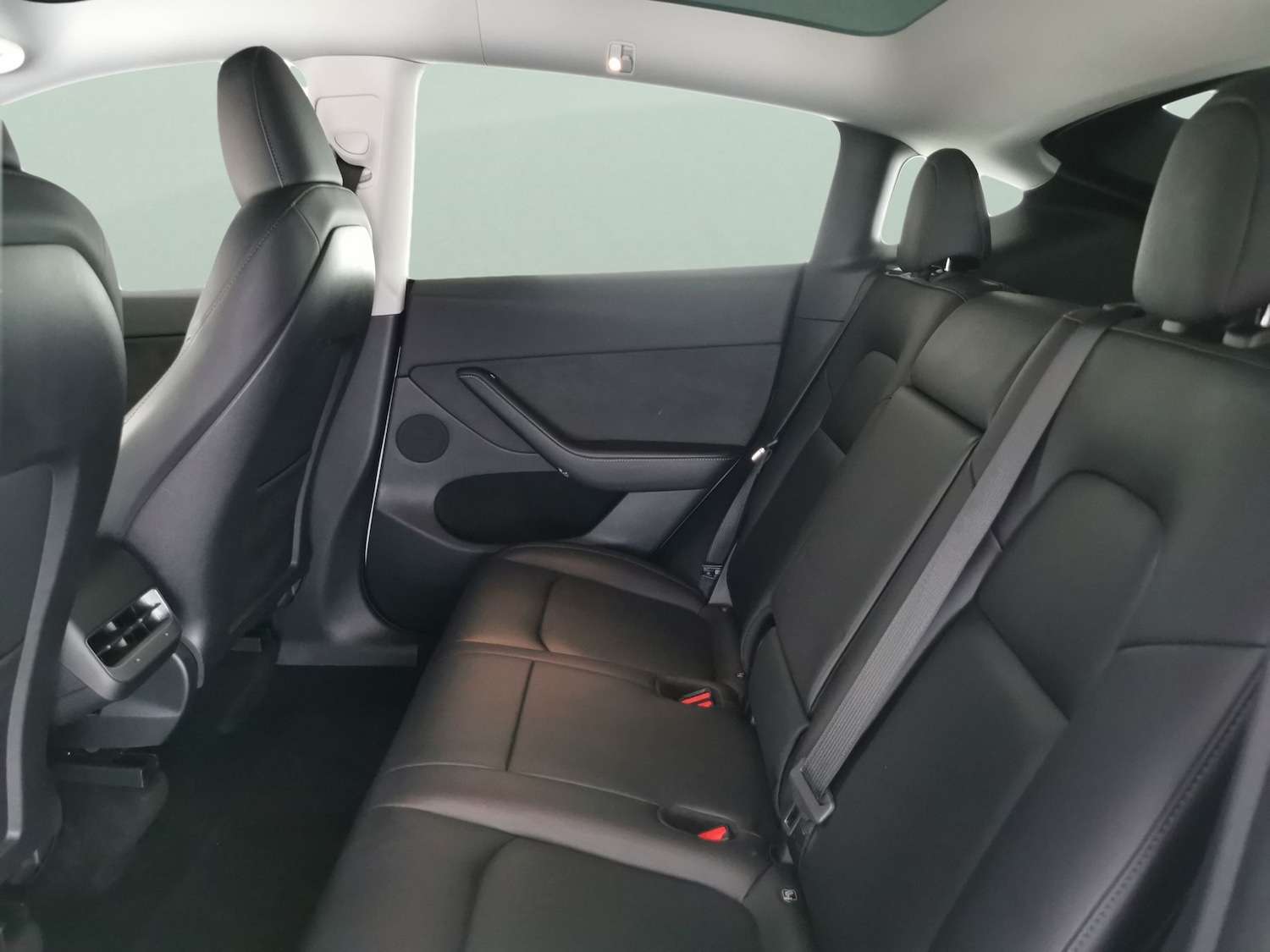 Used Tesla Model Y 2024 for sale - 78079259: Photo 31