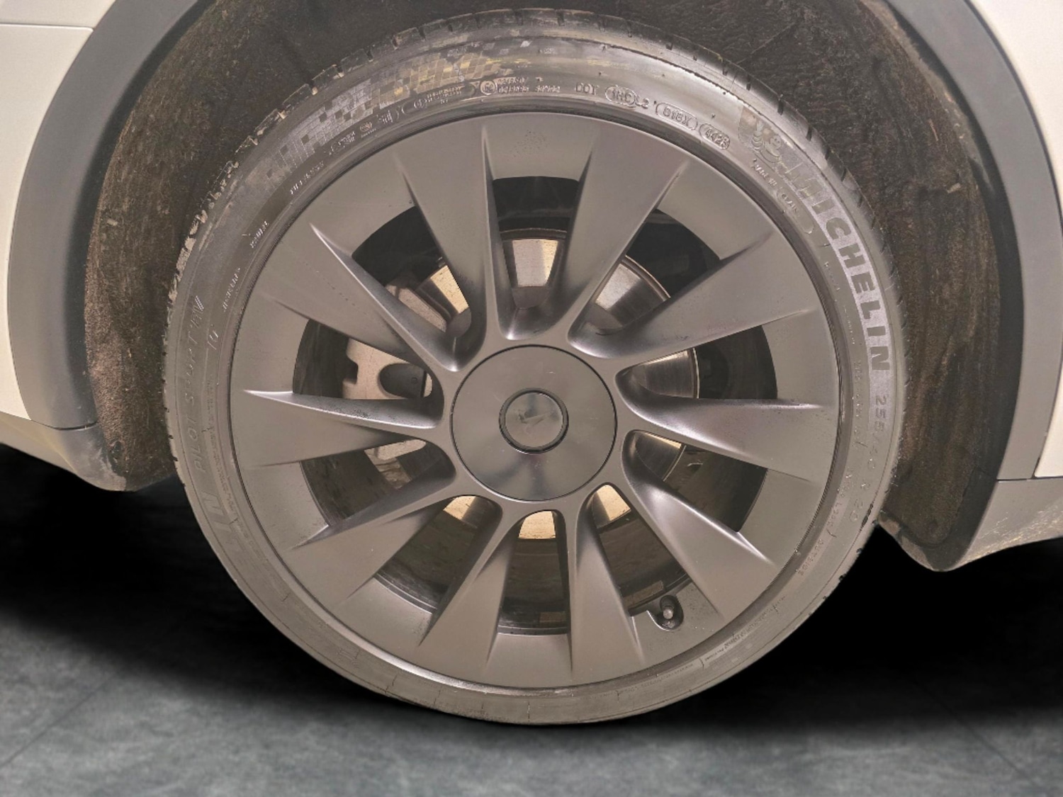 Used Tesla Model Y 2024 for sale - 76540352: Photo 24