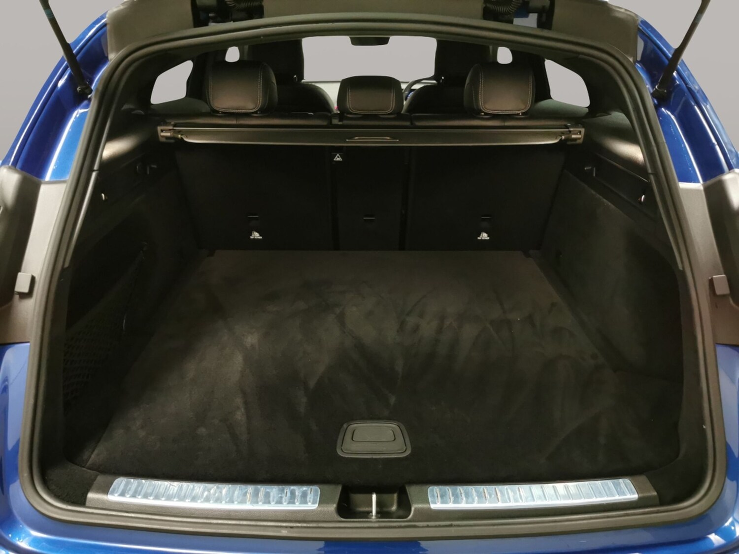 Used Mercedes-Benz EQC 2023 for sale - 77797923: Photo 34