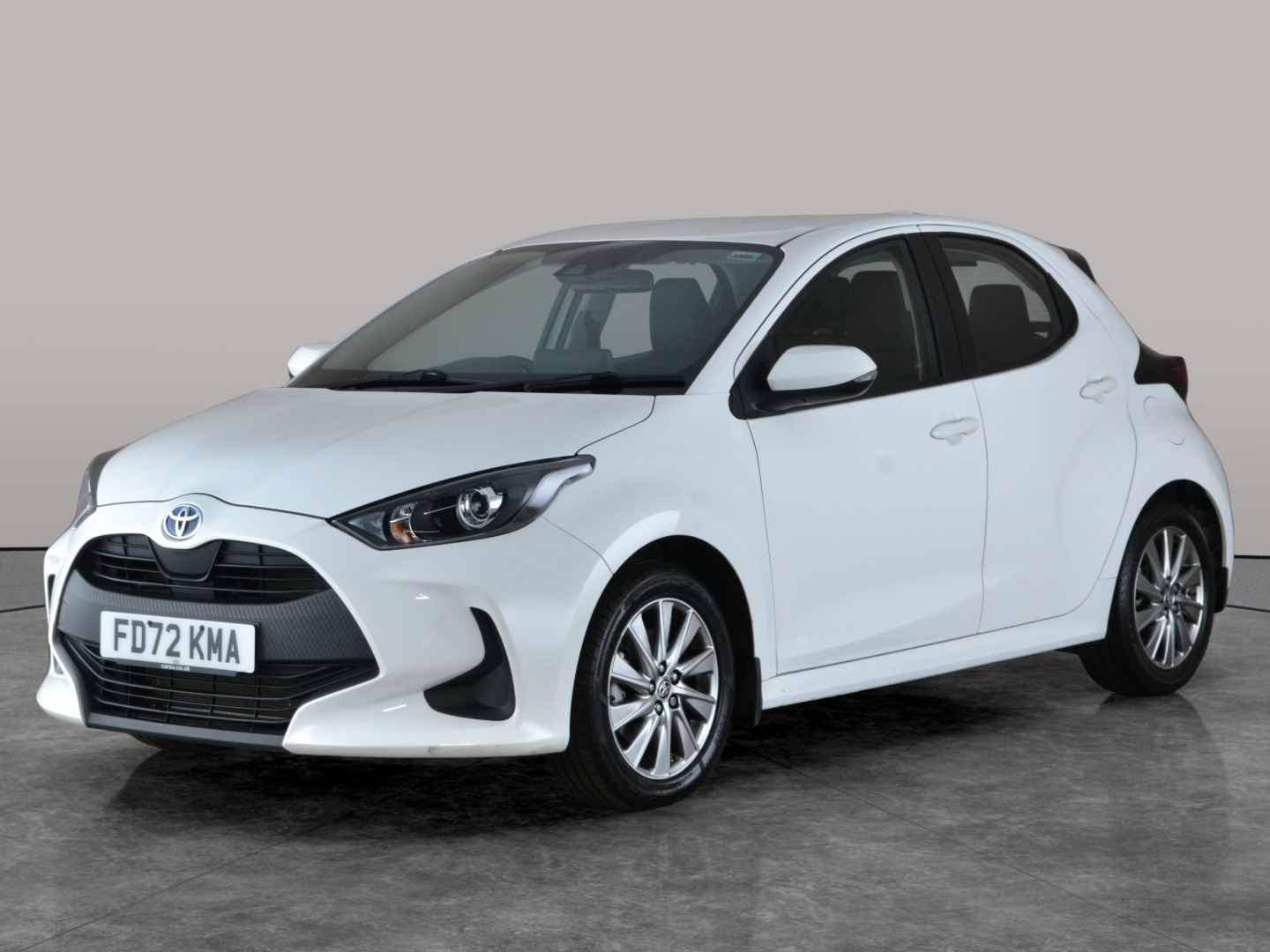 Used Toyota Yaris 2023 for sale - 77648541: Photo 1