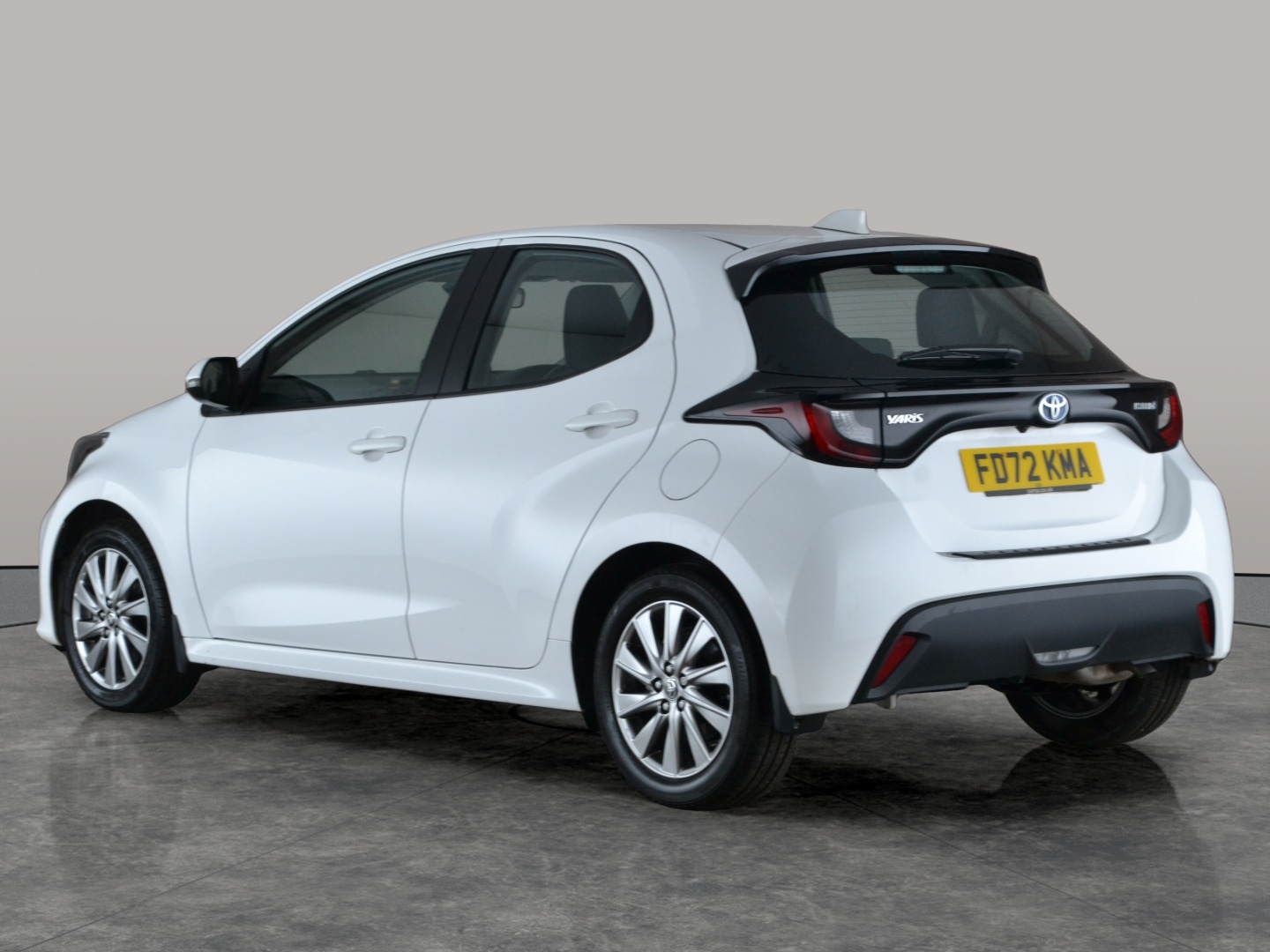 Used Toyota Yaris 2023 for sale - 77648541: Photo 12