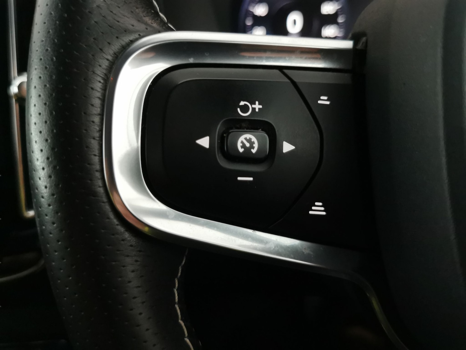 Used Volvo XC40 2019 for sale - 77715902: Photo 20