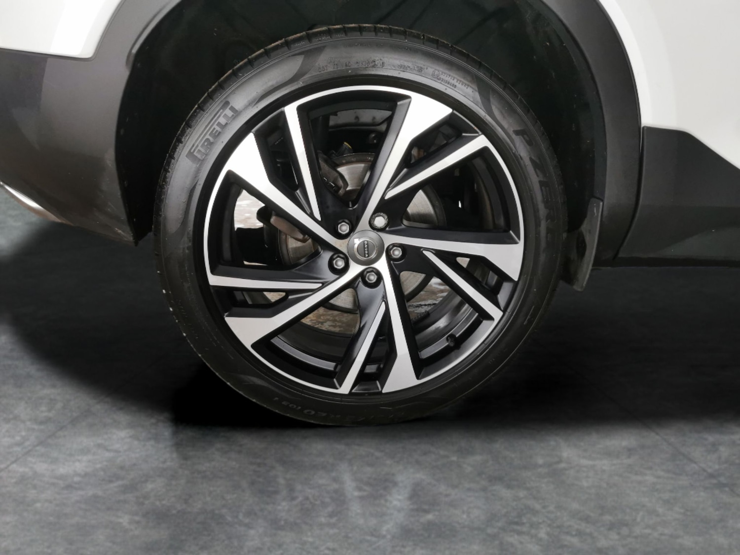 Used Volvo XC40 2019 for sale - 77715902: Photo 25