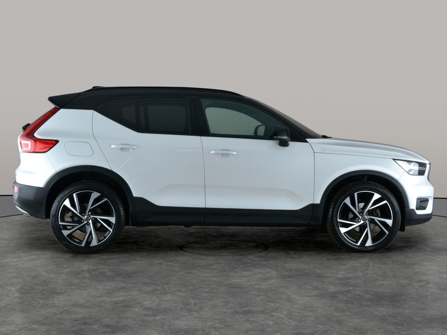Used Volvo XC40 2019 for sale - 77715902: Photo 8