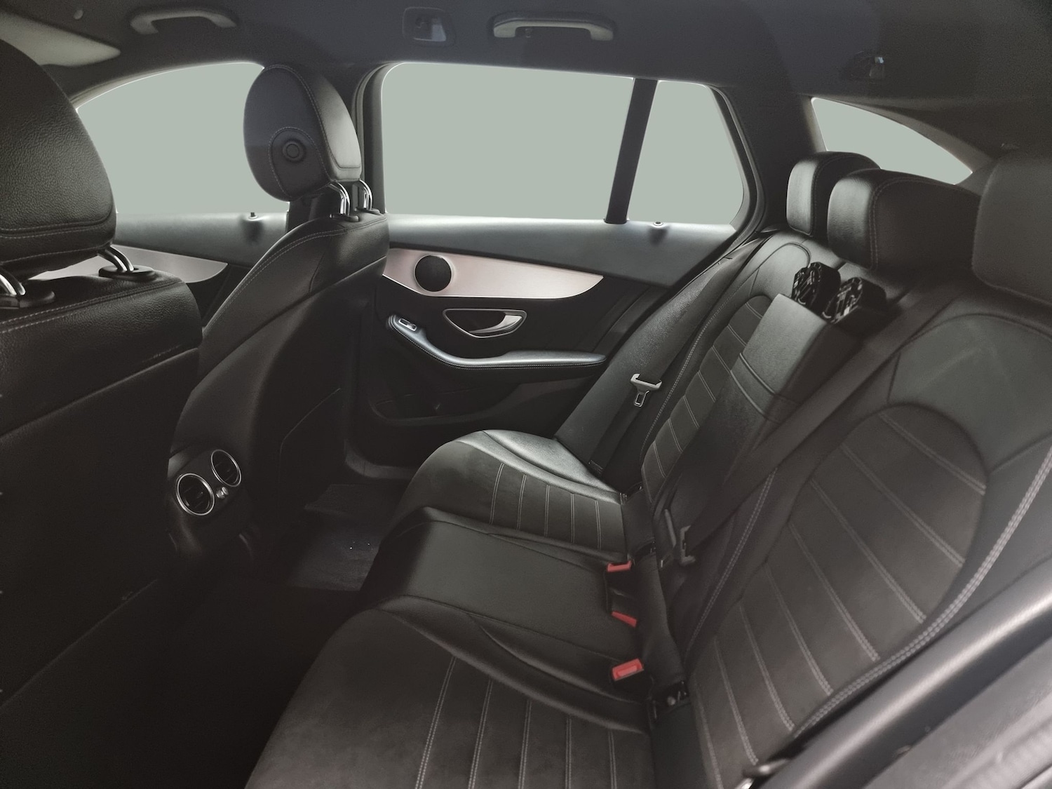 Used Mercedes-Benz C-Class 2019 for sale - 76155921: Photo 31