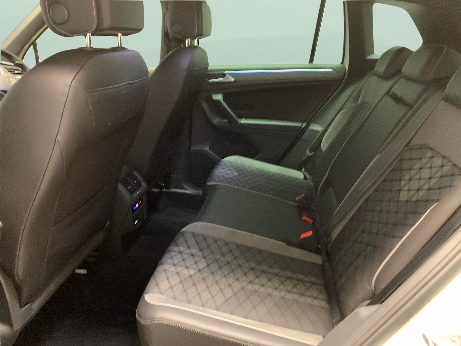 Used Volkswagen Tiguan 2023 for sale - 77775986: Photo 32