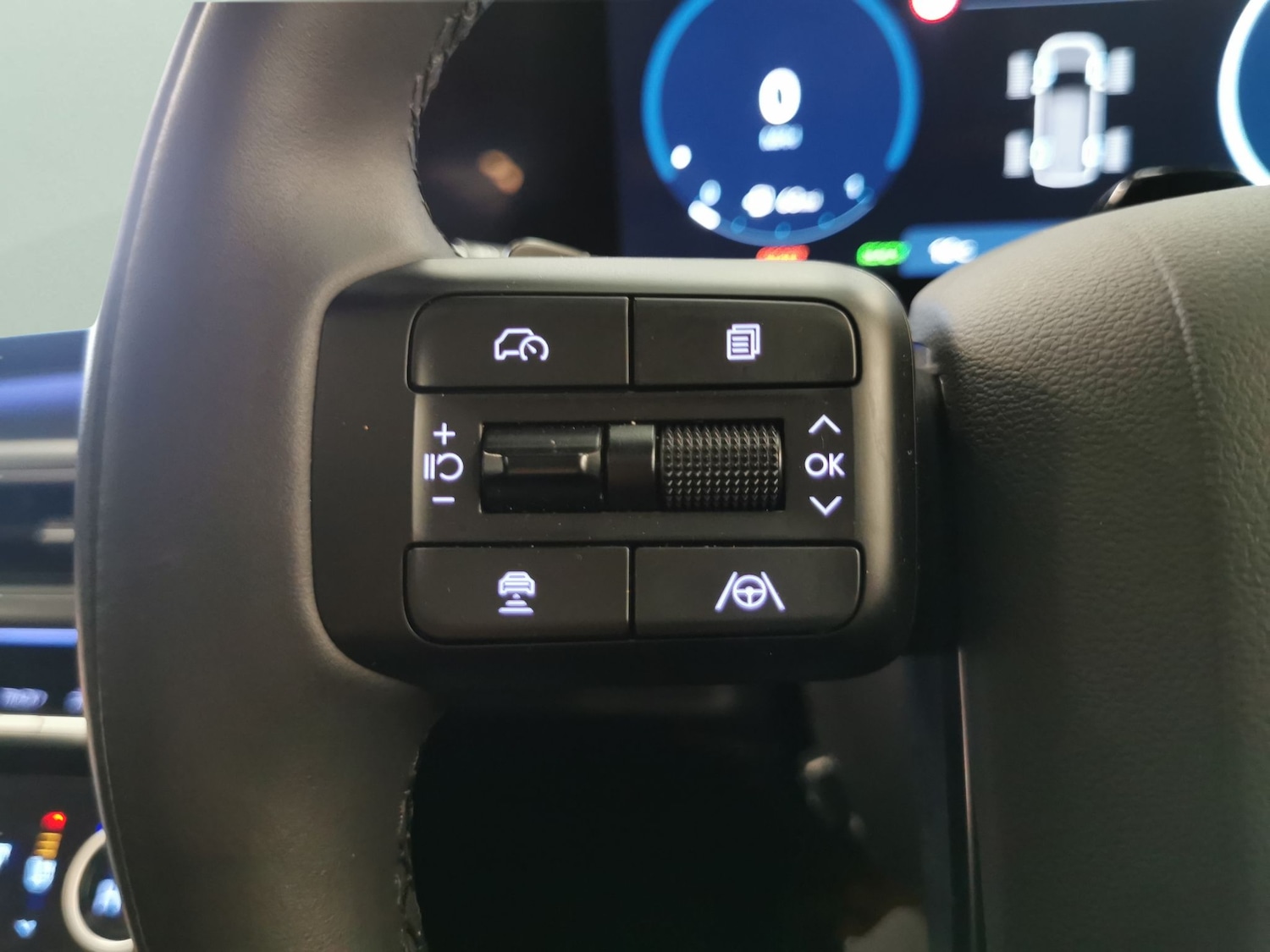 Used Hyundai Santa Fe for sale - 77318605: Photo 25