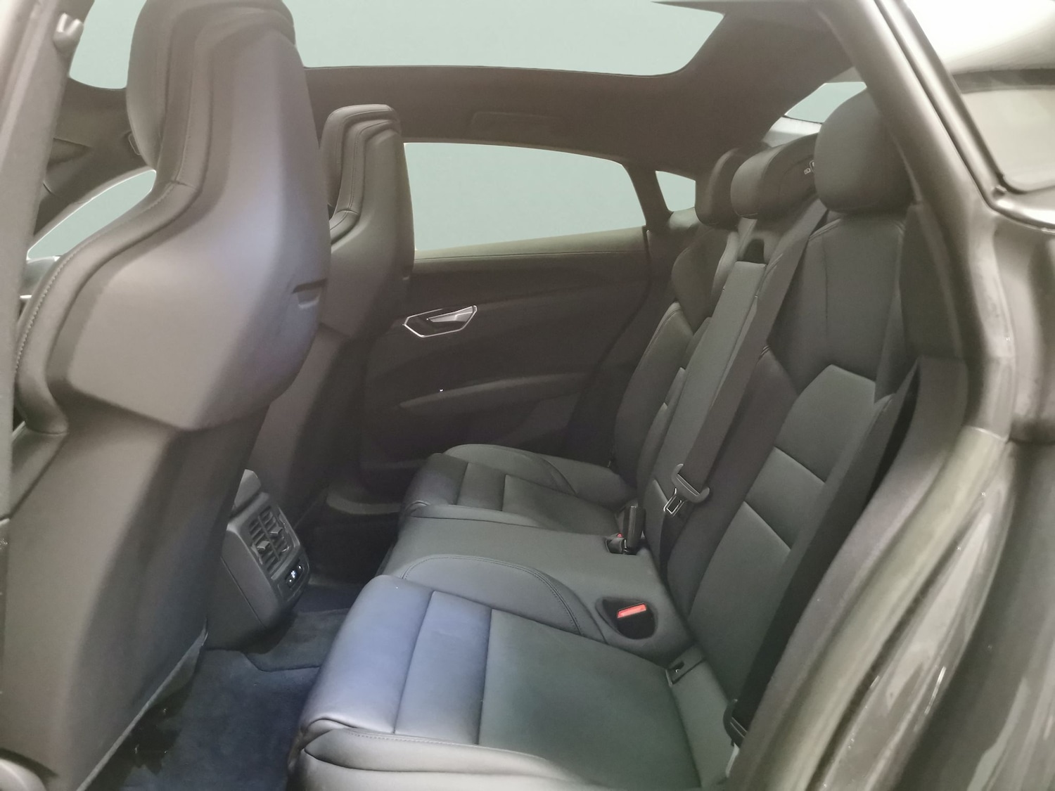 Used Audi e-tron GT 2022 for sale - 77034124: Photo 24