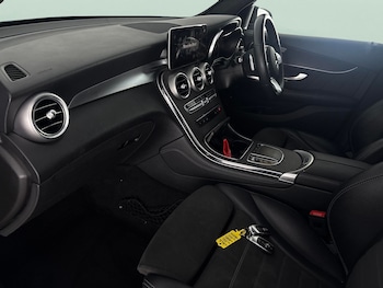Used Mercedes-Benz GLC 2020 for sale - 76248958: Photo 4