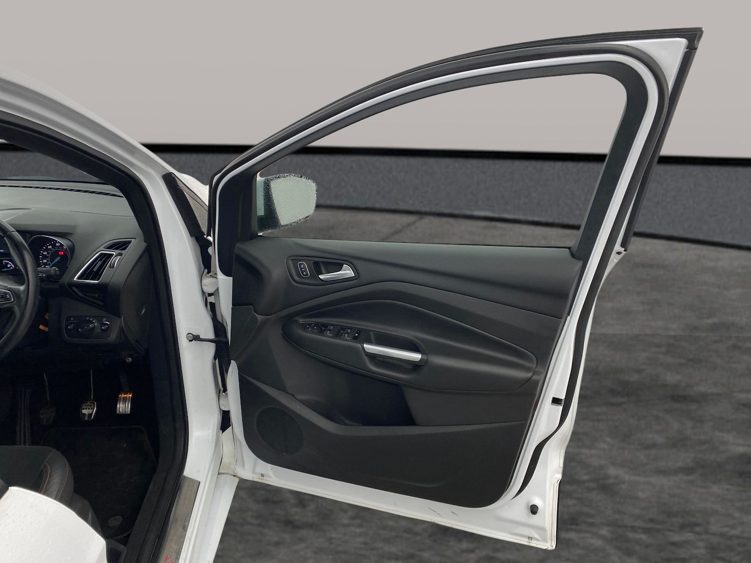 Used Ford Kuga for sale - 77432385: Photo 25