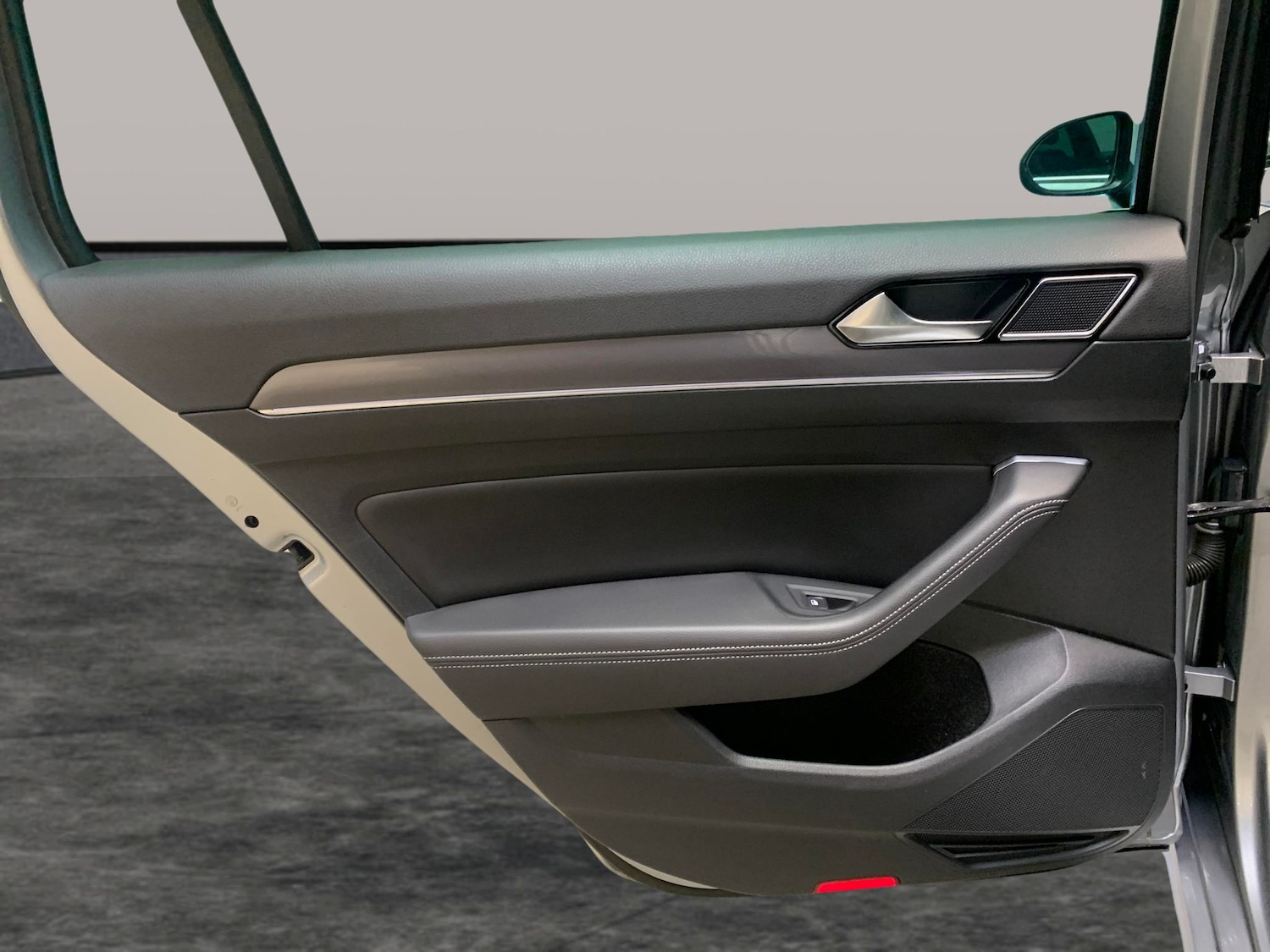 Used Volkswagen Passat 2018 for sale - 77951125: Photo 31