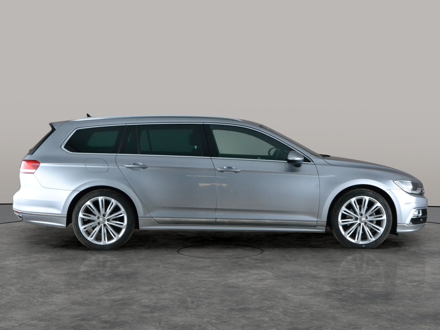 Used Volkswagen Passat 2018 for sale - 77951125: Photo 9