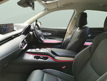 Used Genesis GV70 2024 for sale - 79007651: Photo