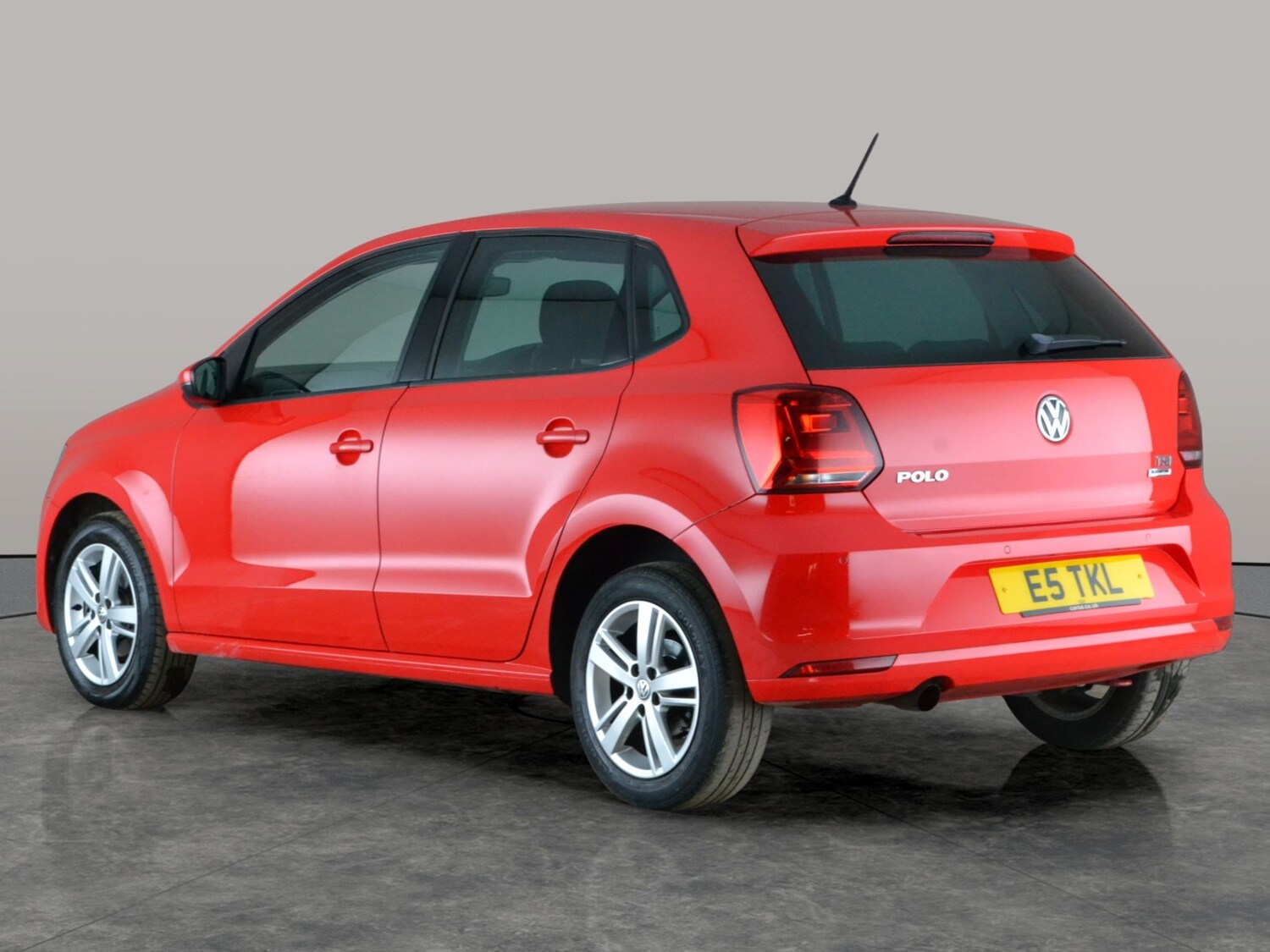 Used Volkswagen Polo 2017 for sale - 77975843: Photo 11