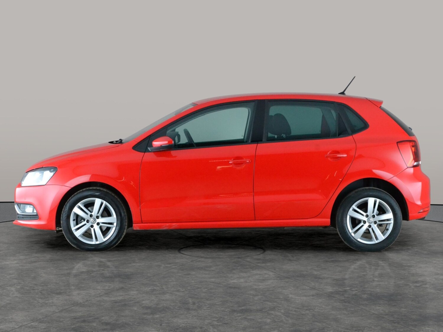 Used Volkswagen Polo 2017 for sale - 77975843: Photo 12