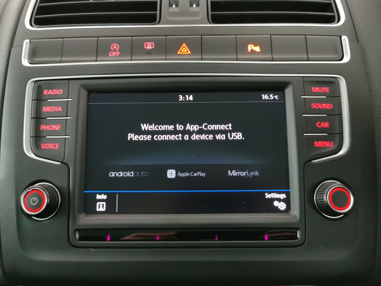 Used Volkswagen Polo 2017 for sale - 77975843: Photo 15