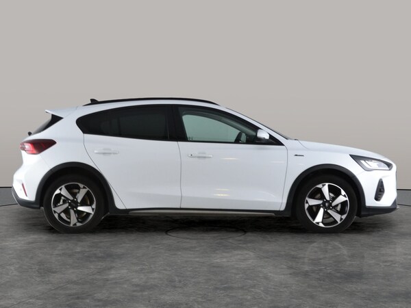 Used Ford Focus 2023 for sale - 76271688: Photo 13