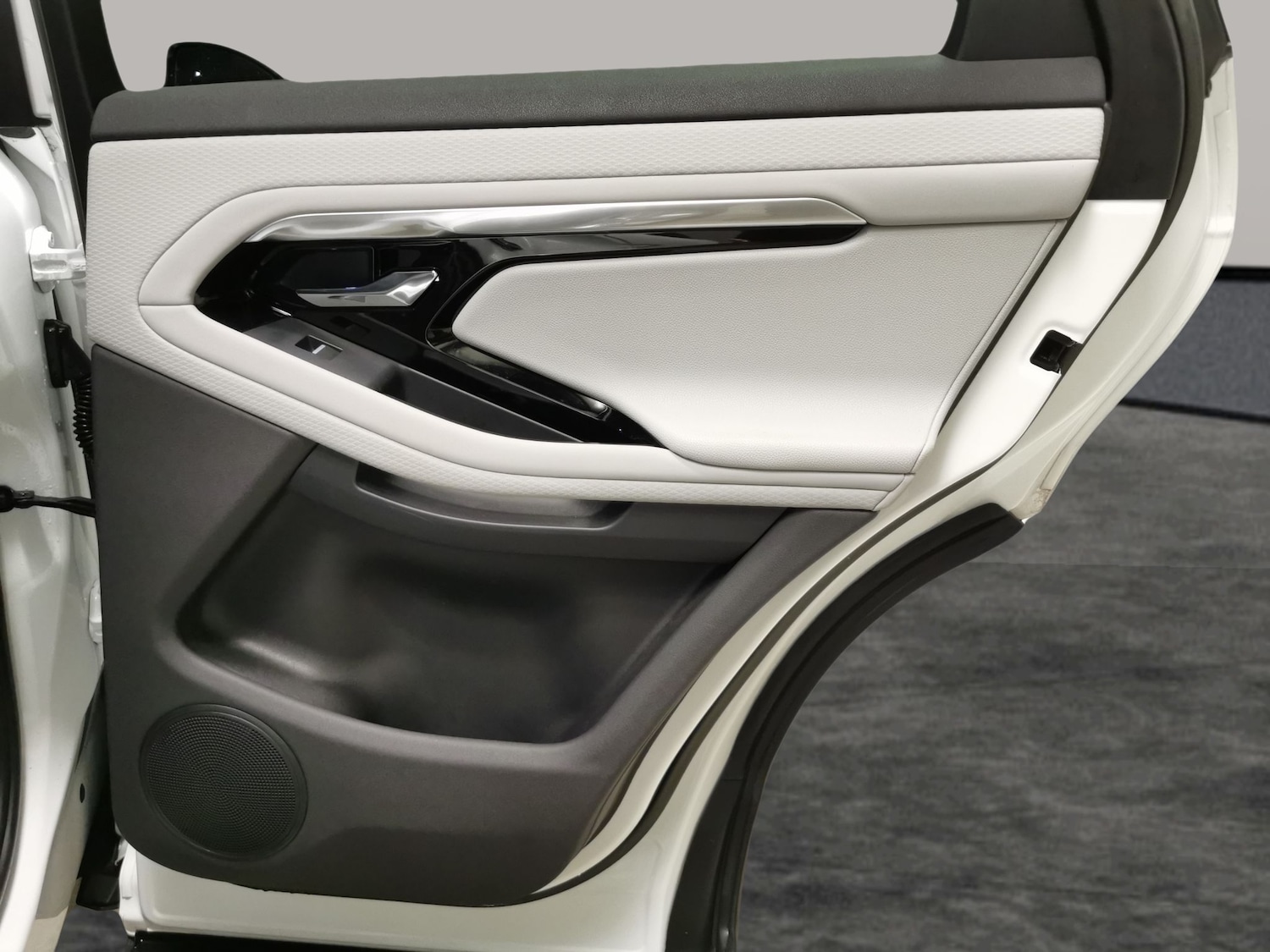 Used Land Rover Range Rover Evoque 2023 for sale - 77889053: Photo 28