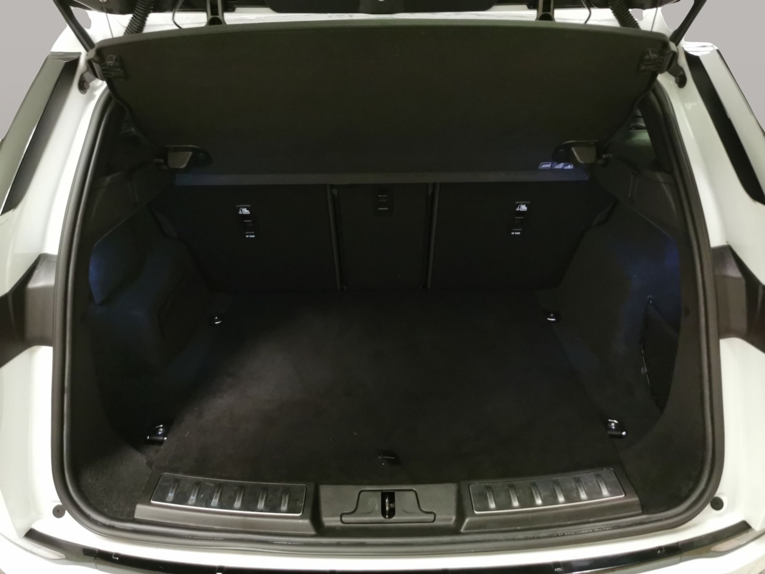 Used Land Rover Range Rover Evoque 2023 for sale - 77889053: Photo 33