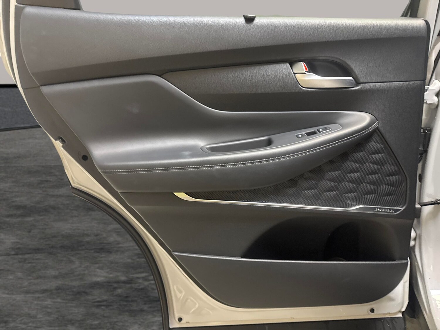 Used Hyundai Santa Fe 2023 for sale - 77802945: Photo 32