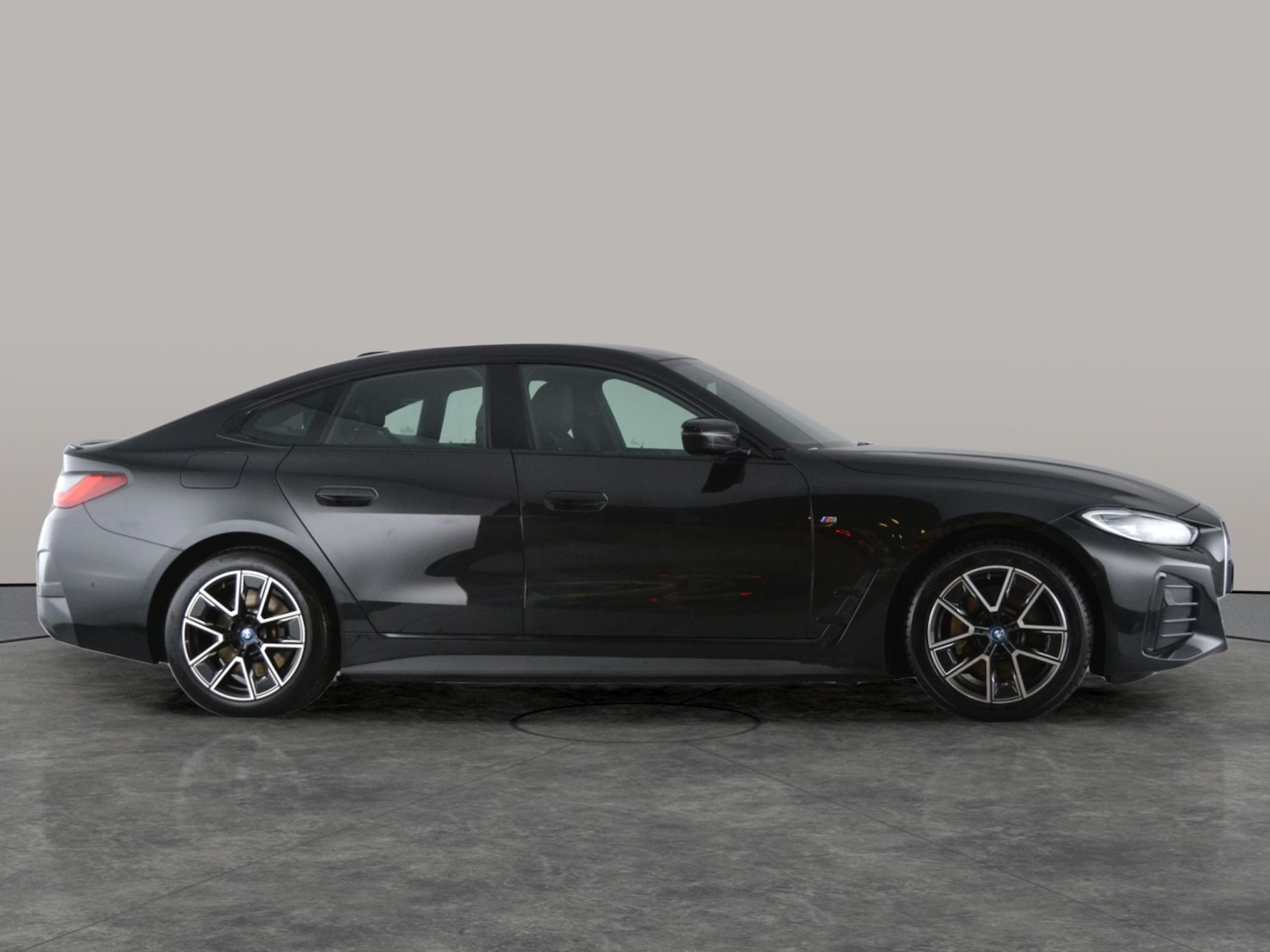Used BMW i4 2022 for sale - 76353541: Photo 17