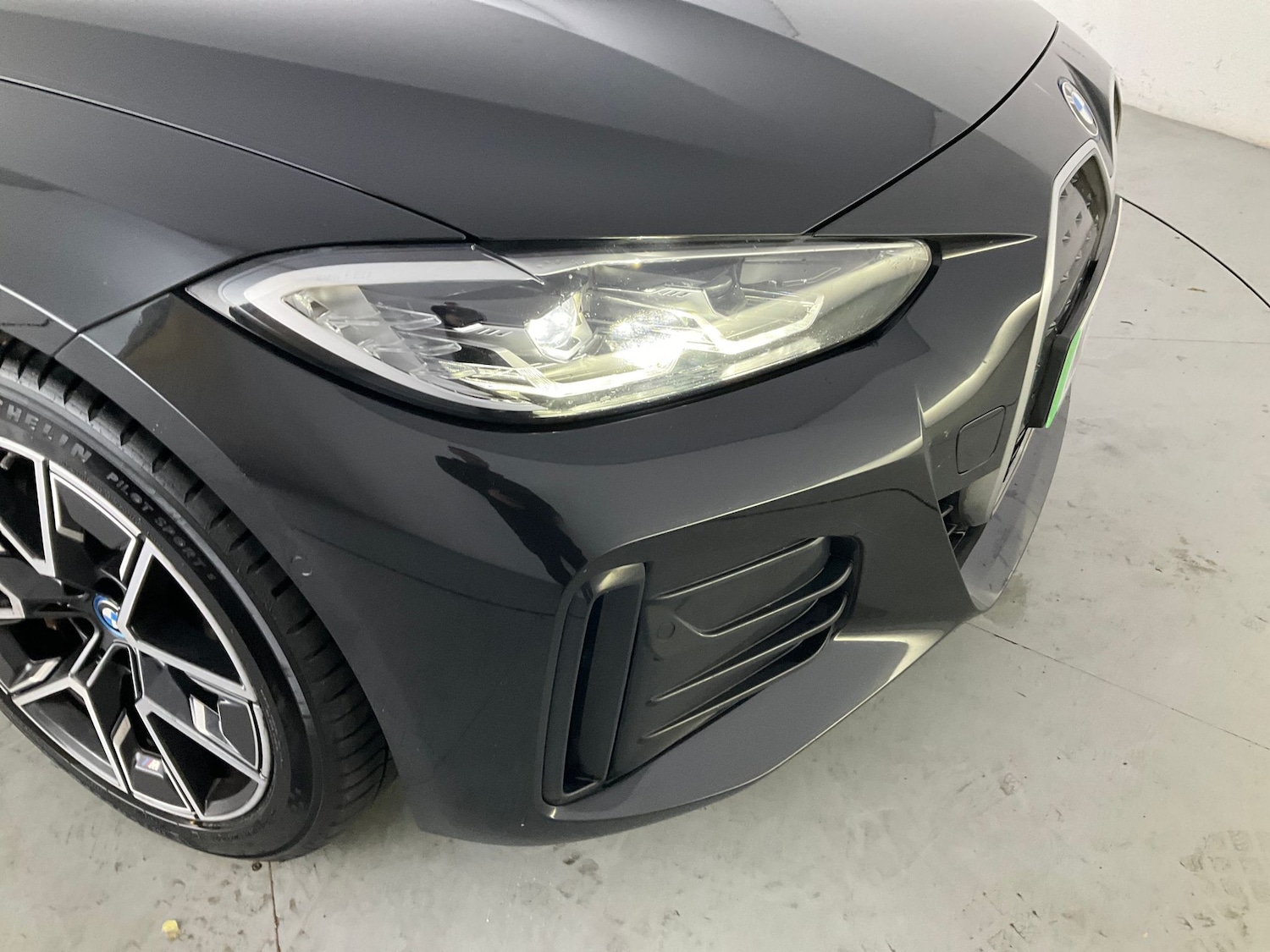 Used BMW i4 2022 for sale - 76353541: Photo 31