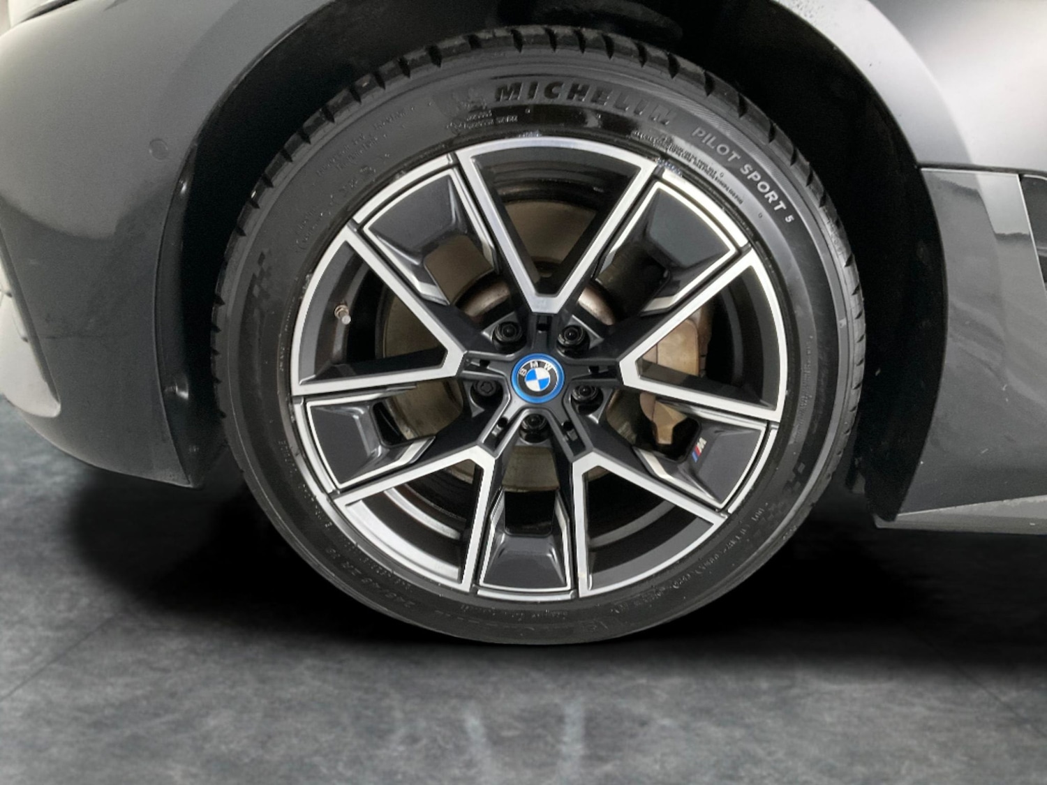 Used BMW i4 2022 for sale - 76353541: Photo 32