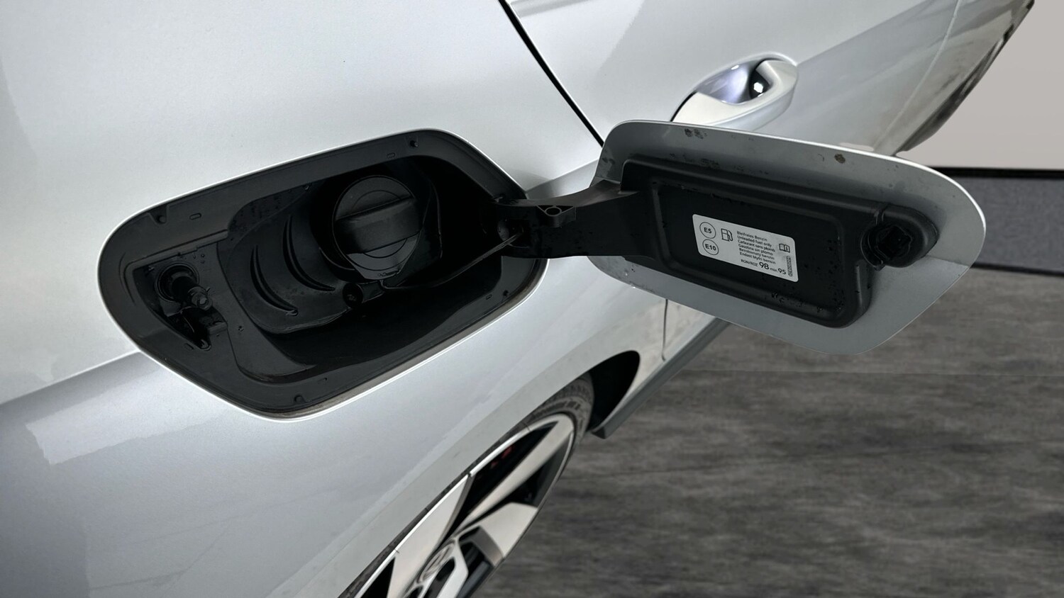 Used Volkswagen Golf for sale - 77660735: Photo 12