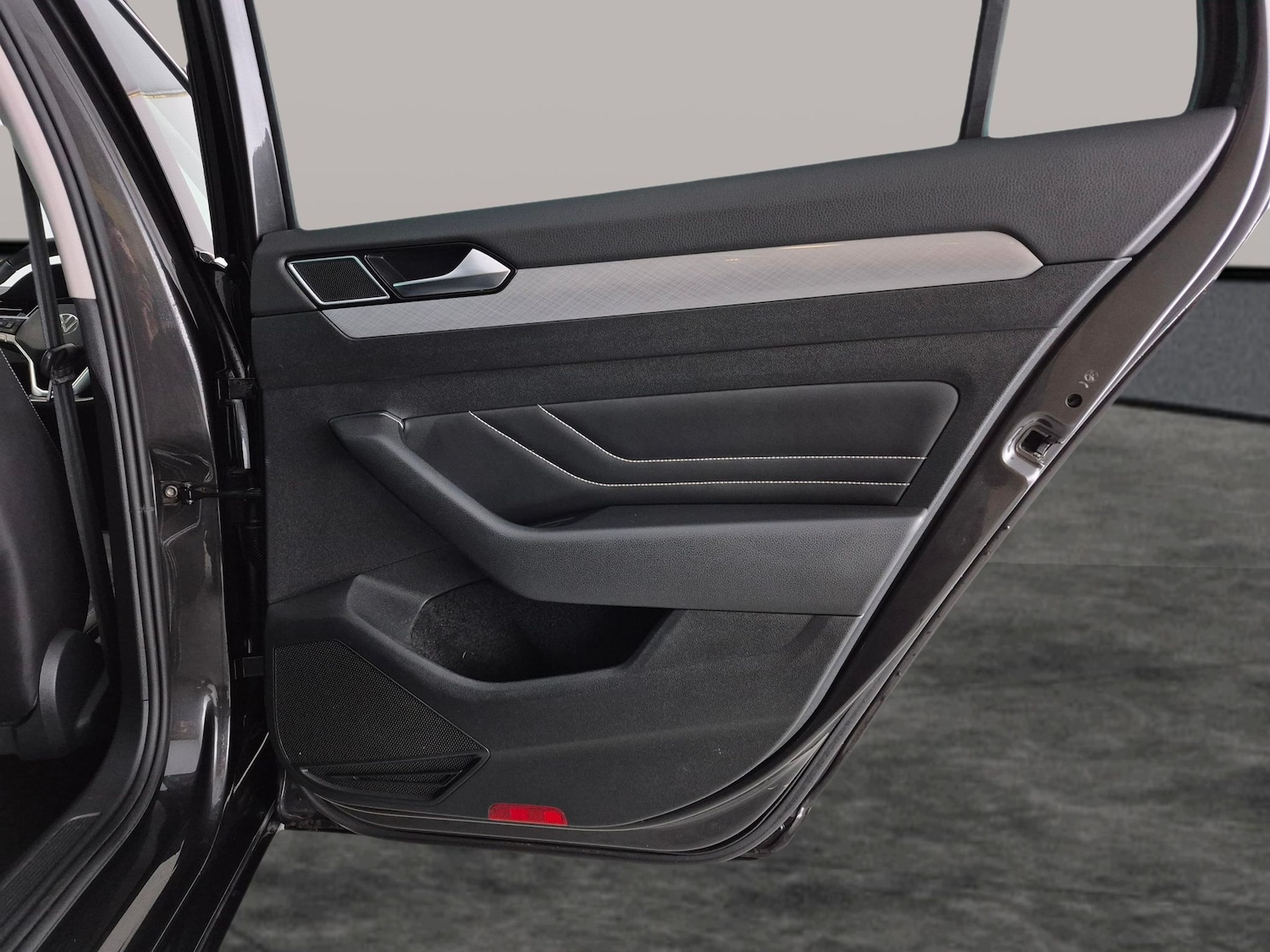 Used Volkswagen Passat for sale - 77475467: Photo 32